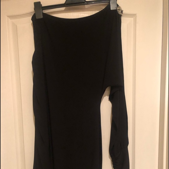 Black Cocktail Dress Cold Shoulder - Picture 3 of 9